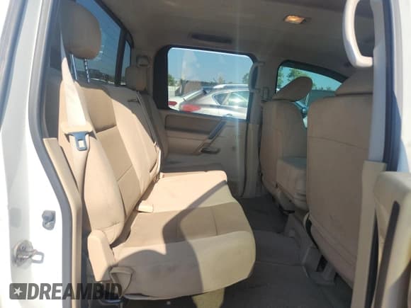 ✅ 2011 Nissan Titan SV • VIN: 1N6BA0EK8BN306804 • Lot: 92649205. Listed on Copart with 180,779 mi. Free auction sales archive from the USA and detailed vehicle history report at DreamBid. Image 10.