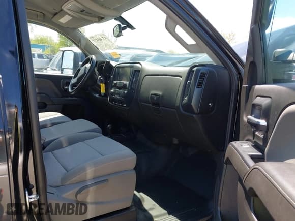 ✅ 2015 Chevrolet Silverado 2500HD Work Truck • VIN: 1GC2KUEG4FZ535577 • Lot: 42205477. Wystawiony na IAAI z przebiegiem 164 766 mil. Bezpłatny archiwum sprzedaży aukcyjnych z USA i szczegółowy raport historii pojazdu na DreamBid. Zdjęcie 5.