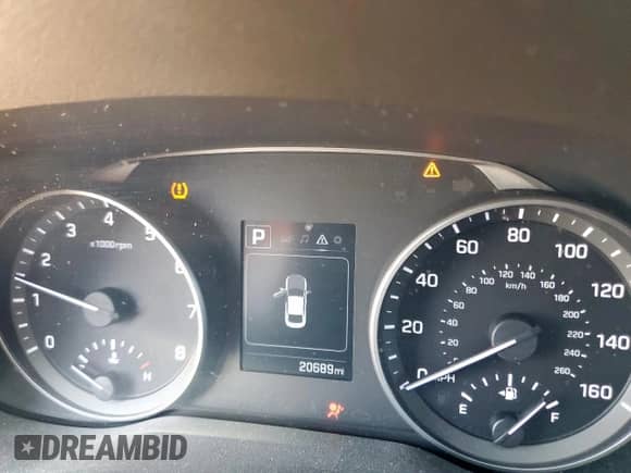 2018 Hyundai Elantra Value Edition with VIN KMHD84LFXJU547820, listed as a Copart auction lot 70680385 with 20,689 mi miles and Salvage title. Bid and sale history available at DreamBid. Image 9.