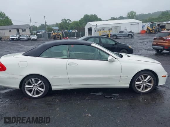 ✅ 2009 Mercedes-Benz CLK 350 • VIN: WDBTK56F89T103600 • Лот: 42516556. Опубликован ранее на IAAI с пробегом 91 527 миль. Бесплатный доступ к архиву аукционных продаж из США и подробный отчёт об истории автомобиля на DreamBid. Изображение 13.