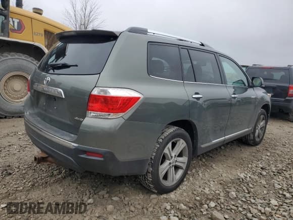 ✅ 2013 Toyota Highlander Limited • VIN: 5TDDK3EH2DS182105 • Lot: 93458645. Listed on Copart with 169,157 mi. Free auction sales archive from the USA and detailed vehicle history report at DreamBid. Image 3.