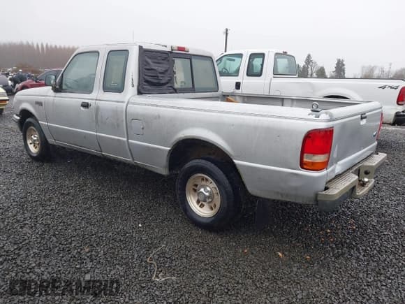 ✅ 1996 Ford Ranger XL • VIN: 1FTCR14A8TPA18897 • Lot: 43858114. Listed on IAAI with 280,564 mi. Free auction sales archive from the USA and detailed vehicle history report at DreamBid. Image 3.