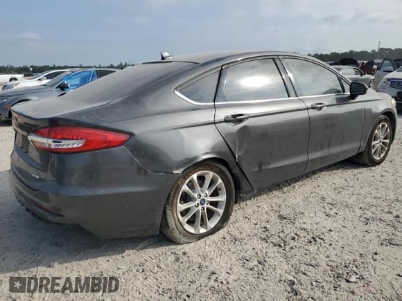 ✅ 2019 Ford Fusion SE • VIN: 3FA6P0HD6KR170238 • Lot: 82683555. Wystawiony na Copart z przebiegiem 117 624 mil. Bezpłatny archiwum sprzedaży aukcyjnych z USA i szczegółowy raport historii pojazdu na DreamBid. Zdjęcie 3.
