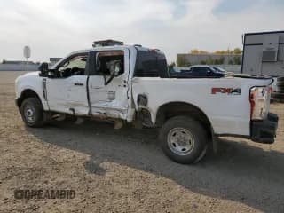 ✅ 2023 Ford F-350 • VIN: 1FT8W3BA3PEC57918 • Лот: 75550084. Опубликован ранее на Copart с пробегом 36 915 миль. Бесплатный доступ к архиву аукционных продаж из США и подробный отчёт об истории автомобиля на DreamBid. Изображение 2.