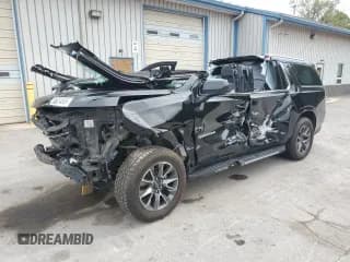 ✅ 2022 Chevrolet Suburban LT • VIN: 1GNSKCKD7NR248809 • Lot: 83834805. Wystawiony na Copart z przebiegiem Nie podano. Bezpłatny archiwum sprzedaży aukcyjnych z USA i szczegółowy raport historii pojazdu na DreamBid. Zdjęcie 1.