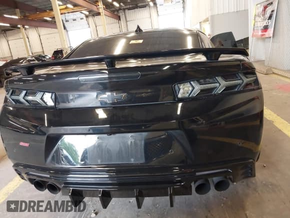 ✅ 2016 Chevrolet Camaro 2SS • VIN: 1G1FH1R78G0132399 • Lot: 42415848. Listed on IAAI with Not provided. Free auction sales archive from the USA and detailed vehicle history report at DreamBid. Image 15.