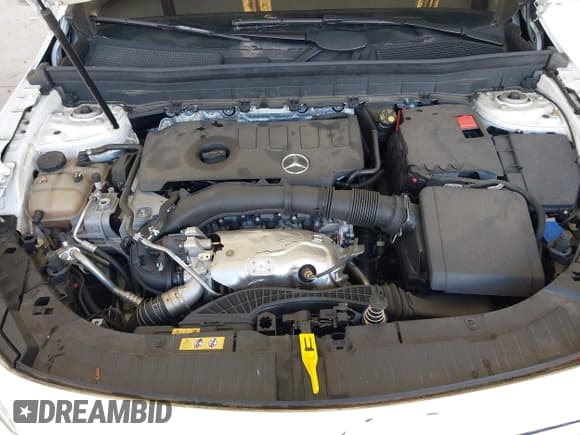 ✅ 2020 Mercedes-Benz GLB 250 • VIN: W1N4M4HB2LW050699 • Lot: 43517120. Wystawiony na IAAI z przebiegiem 60 793 mil. Bezpłatny archiwum sprzedaży aukcyjnych z USA i szczegółowy raport historii pojazdu na DreamBid. Zdjęcie 10.