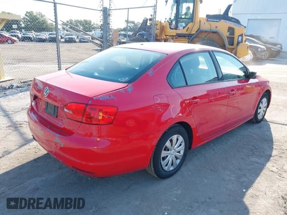 ✅ 2012 Volkswagen Jetta S • VIN: 3VW1K7AJ3CM318143 • Lot: 42847571. Listed on IAAI with 162,579 mi. Free auction sales archive from the USA and detailed vehicle history report at DreamBid. Image 4.