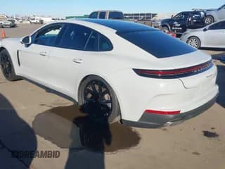 ✅ 2025 Porsche Panamera • VIN: WP0AA2YA3SL004779 • Lot: 43616511. Wystawiony na IAAI z przebiegiem 8 259 mil. Bezpłatny archiwum sprzedaży aukcyjnych z USA i szczegółowy raport historii pojazdu na DreamBid. Zdjęcie 3.