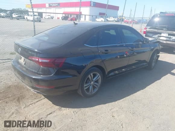 ✅ 2020 Volkswagen Jetta S • VIN: 3VWCB7BU9LM037322 • Лот: 43403243. Опубликован ранее на IAAI с пробегом 69 851 миль. Бесплатный доступ к архиву аукционных продаж из США и подробный отчёт об истории автомобиля на DreamBid. Изображение 4.