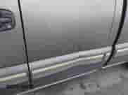 ✅ 2001 Chevrolet Silverado 1500 LT • VIN: 2GCEC19T811330085 • Lot: 41743350. Wystawiony na IAAI z przebiegiem 218 533 mil mil. Skorzystaj z bezpłatnego archiwum sprzedaży aukcyjnych z USA i zobacz szczegółowy raport historii pojazdu na DreamBid. Zdjęcie 6.