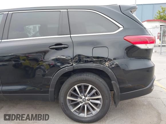 ✅ 2019 Toyota Highlander Hybrid XLE • VIN: 5TDJGRFH4KS054404 • Lot: 42790024. Wystawiony na IAAI z przebiegiem 218 194 mil. Bezpłatny archiwum sprzedaży aukcyjnych z USA i szczegółowy raport historii pojazdu na DreamBid. Zdjęcie 6.