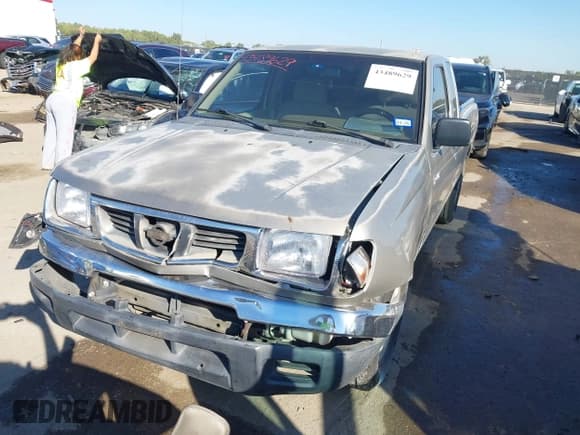 ✅ 2000 Nissan Frontier XE • VIN: 1N6DD26S5YC348622 • Lot: 43489629. Listed on IAAI with 151,219 mi. Free auction sales archive from the USA and detailed vehicle history report at DreamBid. Image 2.