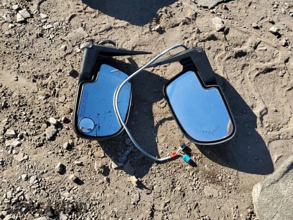 ✅ 2001 Chevrolet Suburban LT • VIN: 3GNEC16T11G144696 • Лот: 72712924. Опубликован ранее на Copart с пробегом Не указан. Бесплатный доступ к архиву аукционных продаж из США и подробный отчёт об истории автомобиля на DreamBid. Изображение 15.