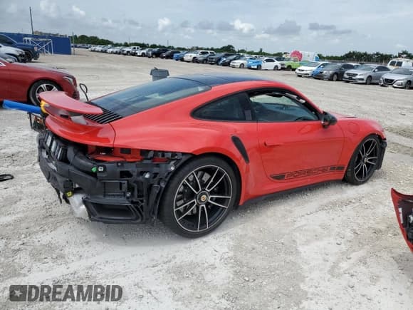 ✅ 2021 Porsche 911 Turbo S • VIN: WP0AD2A93MS258041 • Lot: 62821735. Wystawiony na Copart z przebiegiem 30 023 mil. Bezpłatny archiwum sprzedaży aukcyjnych z USA i szczegółowy raport historii pojazdu na DreamBid. Zdjęcie 3.