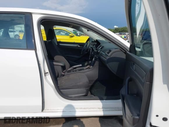 ✅ 2013 Volkswagen Passat S • VIN: 1VWAH7A30DC055919 • Lot: 42996853. Listed on IAAI with 156,118 mi. Free auction sales archive from the USA and detailed vehicle history report at DreamBid. Image 5.