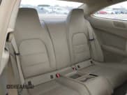 ✅ 2015 Mercedes-Benz C 250 • VIN: WDDGJ4HB9FG370183 • Lot: 42670705. Wystawiony na IAAI z przebiegiem 127 582 mil. Bezpłatny archiwum sprzedaży aukcyjnych z USA i szczegółowy raport historii pojazdu na DreamBid. Zdjęcie 8.