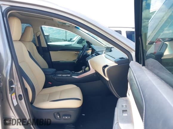 ✅ 2015 Lexus NX 200t • VIN: JTJYARBZ7F2006629 • Lot: 42579631. Wystawiony na IAAI z przebiegiem 103 487 mil. Bezpłatny archiwum sprzedaży aukcyjnych z USA i szczegółowy raport historii pojazdu na DreamBid. Zdjęcie 5.