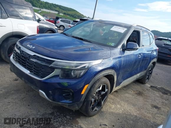 ✅ 2025 Kia Seltos EX • VIN: KNDERCAA5S7714317 • Лот: 42540720. Опубликован ранее на IAAI с пробегом 3 500 миль. Бесплатный доступ к архиву аукционных продаж из США и подробный отчёт об истории автомобиля на DreamBid. Изображение 2.