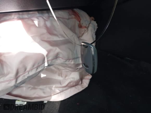 ✅ 2020 Kia Optima LX • VIN: 5XXGT4L3XLG413386 • Лот: 40141051. Опубликован ранее на IAAI с пробегом 120 493 миль. Бесплатный доступ к архиву аукционных продаж из США и подробный отчёт об истории автомобиля на DreamBid. Изображение 11.