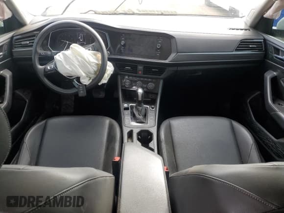 ✅ 2020 Volkswagen Jetta SEL • VIN: 3VWEB7BU2LM068503 • Lot: 52769105. Wystawiony na Copart z przebiegiem 118 016 mil. Bezpłatny archiwum sprzedaży aukcyjnych z USA i szczegółowy raport historii pojazdu na DreamBid. Zdjęcie 8.