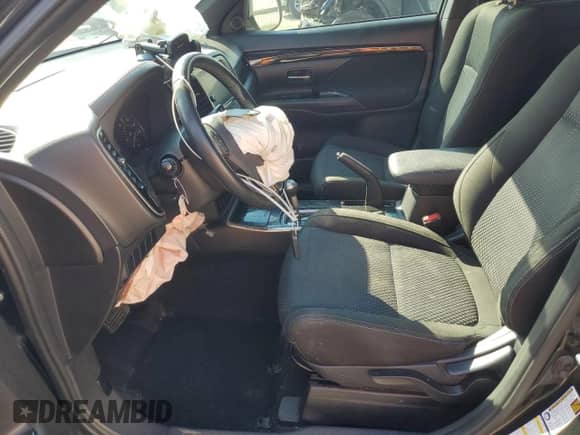 2018 Mitsubishi Outlander SE with VIN JA4AD3A36JZ067258, listed as a Copart auction lot 81457995 with 112,346 mi miles and Salvage title. Bid and sale history available at DreamBid. Image 7.