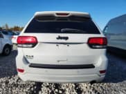 ✅ 2018 Jeep Grand Cherokee Altitude • VIN: 1C4RJFAG7JC334187 • Lot: 87098305. Wystawiony na Copart z przebiegiem 142 493 mil. Bezpłatny archiwum sprzedaży aukcyjnych z USA i szczegółowy raport historii pojazdu na DreamBid. Zdjęcie 6.