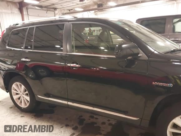 ✅ 2012 Toyota Highlander Limited • VIN: JTEDC3EH8C2009090 • Lot: 41224910. Listed on IAAI with 176,460 mi. Free auction sales archive from the USA and detailed vehicle history report at DreamBid. Image 14.