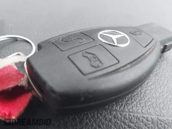 ✅ 2022 Mercedes-Benz Metris Cargo • VIN: W1YV0BEY2N3964584 • Lot: 43439418. Wystawiony na IAAI z przebiegiem 57 293 mil. Bezpłatny archiwum sprzedaży aukcyjnych z USA i szczegółowy raport historii pojazdu na DreamBid. Zdjęcie 11.