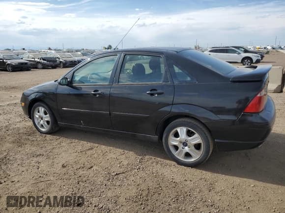 ✅ 2005 Ford Focus ST • VIN: 1FAHP38Z35W174951 • Lot: 66674795. Wystawiony na Copart z przebiegiem 220 215 mil. Bezpłatny archiwum sprzedaży aukcyjnych z USA i szczegółowy raport historii pojazdu na DreamBid. Zdjęcie 2.
