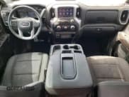 ✅ 2021 GMC Sierra 1500 SLE • VIN: 1GTR9BEDXMZ415428 • Лот: 53950975. Опубликован ранее на Copart с пробегом 218 710 миль. Бесплатный доступ к архиву аукционных продаж из США и подробный отчёт об истории автомобиля на DreamBid. Изображение 8.