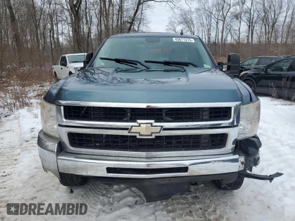 ✅ 2007 Chevrolet Silverado 2500HD 2LT • VIN: 1GCHK29627E589355 • Lot: 43611315. Wystawiony na Copart z przebiegiem 179 485 mil. Bezpłatny archiwum sprzedaży aukcyjnych z USA i szczegółowy raport historii pojazdu na DreamBid. Zdjęcie 5.
