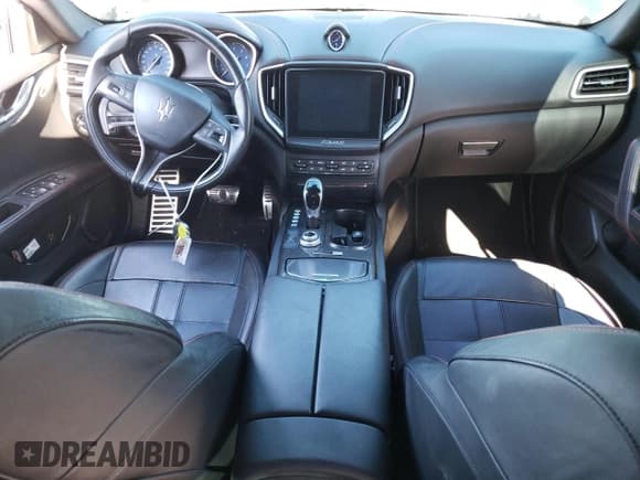 ✅ 2017 Maserati Ghibli • VIN: ZAM57XSS6H1249705 • Лот: 61602993. Опубликован ранее на Copart с пробегом 73 454 миль. Бесплатный доступ к архиву аукционных продаж из США и подробный отчёт об истории автомобиля на DreamBid. Изображение 8.