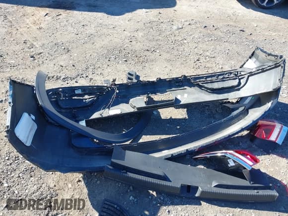 ✅ 2022 Volkswagen Atlas SE • VIN: 1V2HE2CA2NC205912 • Lot: 43533917. Listed on IAAI with 73,478 mi. Free auction sales archive from the USA and detailed vehicle history report at DreamBid. Image 12.