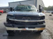 ✅ 2003 Chevrolet Silverado 2500HD LS • VIN: 1GCHK23U73F230630 • Lot: 71424155. Wystawiony na Copart z przebiegiem 255 470 mil. Bezpłatny archiwum sprzedaży aukcyjnych z USA i szczegółowy raport historii pojazdu na DreamBid. Zdjęcie 5.