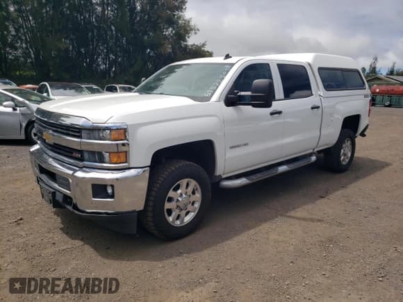 ✅ 2015 Chevrolet Silverado 2500HD LT • VIN: 1GC1KVEG6FF134812 • Lot: 57572305. Wystawiony na Copart z przebiegiem 61 323 mil. Bezpłatny archiwum sprzedaży aukcyjnych z USA i szczegółowy raport historii pojazdu na DreamBid. Zdjęcie 1.