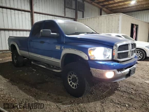 2007 Dodge 3500 Laramie z VIN 3D7MX38C17G717189, wystawiony jako Copart lot #81635814 z przebiegiem 243 911 mil mil oraz Szkoda całkowita • Salvage title. Historia ofert i sprzedaży dostępna na DreamBid. Obrazek 1.
