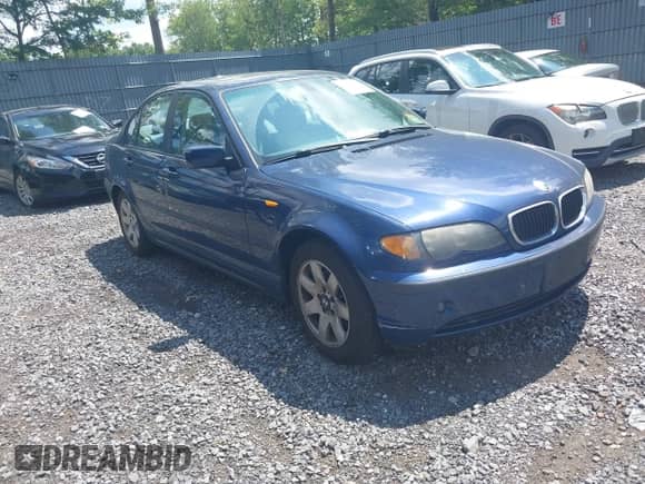 2003 BMW 3 Series 325xi with VIN WBAEU33443PM58806, listed as a IAAI auction lot 42697760 with 180,383 mi miles and . Bid and sale history available at DreamBid. Image 1.