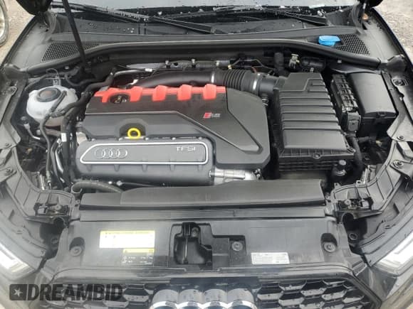 ✅ 2018 Audi RS 3 • VIN: WUABWHFF0J1903474 • Лот: 47251615. Опубликован ранее на Copart с пробегом Не указан. Бесплатный доступ к архиву аукционных продаж из США и подробный отчёт об истории автомобиля на DreamBid. Изображение 11.