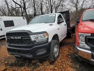 ✅ 2021 Ram 3500 • VIN: 3C7WR9AJ9MG668878 • Lot: 81612294. Wystawiony na Copart z przebiegiem 48 989 mil. Bezpłatny archiwum sprzedaży aukcyjnych z USA i szczegółowy raport historii pojazdu na DreamBid. Zdjęcie 1.
