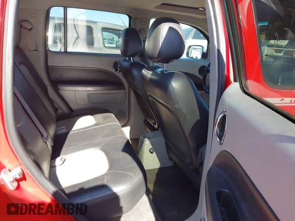 ✅ 2006 Chevrolet HHR LT • VIN: 3GNDA23PX6S646139 • Lot: 42087411. Listed on IAAI with 300,679 mi. Free auction sales archive from the USA and detailed vehicle history report at DreamBid. Image 8.