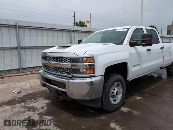 ✅ 2019 Chevrolet Silverado 2500HD Work Truck • VIN: 1GC1KREY7KF103126 • Лот: 58327105. Опубликован ранее на Copart с пробегом 191 511 миль. Бесплатный доступ к архиву аукционных продаж из США и подробный отчёт об истории автомобиля на DreamBid. Изображение 13.