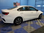 ✅ 2021 Kia Forte LXS • VIN: 3KPF24AD9ME308360 • Лот: 86642245. Опубликован ранее на Copart с пробегом 103 857 миль. Бесплатный доступ к архиву аукционных продаж из США и подробный отчёт об истории автомобиля на DreamBid. Изображение 3.