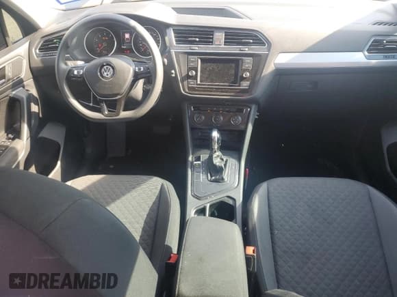 ✅ 2020 Volkswagen Tiguan S • VIN: 3VV1B7AX7LM055521 • Lot: 54419535. Listed on Copart with 69,584 mi. Free auction sales archive from the USA and detailed vehicle history report at DreamBid. Image 8.