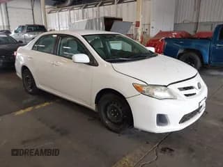 ✅ 2012 Toyota Corolla LE • VIN: 2T1BU4EE1CC782215 • Lot: 43367083. Wystawiony na IAAI z przebiegiem 252 920 mil. Bezpłatny archiwum sprzedaży aukcyjnych z USA i szczegółowy raport historii pojazdu na DreamBid. Zdjęcie 1.