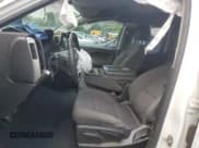 ✅ 2019 Chevrolet Silverado 1500 LT • VIN: 2GCVKPEC4K1147134 • Lot: 62594014. Wystawiony na Copart z przebiegiem 128 722 mil. Bezpłatny archiwum sprzedaży aukcyjnych z USA i szczegółowy raport historii pojazdu na DreamBid. Zdjęcie 7.