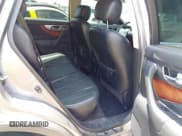 ✅ 2010 Infiniti FX • VIN: JN8AS1MW8AM855014 • Lot: 42581928. Wystawiony na IAAI z przebiegiem 262 728 mil. Bezpłatny archiwum sprzedaży aukcyjnych z USA i szczegółowy raport historii pojazdu na DreamBid. Zdjęcie 8.