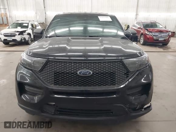 ✅ 2020 Ford Police Interceptor Utility • VIN: 1FM5K8AB2LGC01209 • Lot: 43621985. Wystawiony na IAAI z przebiegiem 117 708 mil. Bezpłatny archiwum sprzedaży aukcyjnych z USA i szczegółowy raport historii pojazdu na DreamBid. Zdjęcie 13.