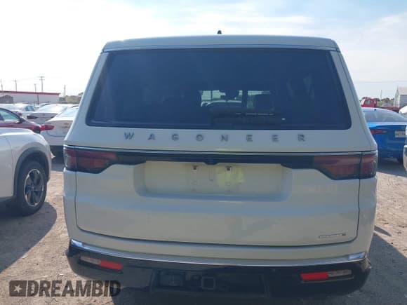 ✅ 2024 Jeep Wagoneer Series II • VIN: 1C4SJRBP3RS160105 • Lot: 43338433. Wystawiony na IAAI z przebiegiem 54 550 mil. Bezpłatny archiwum sprzedaży aukcyjnych z USA i szczegółowy raport historii pojazdu na DreamBid. Zdjęcie 16.