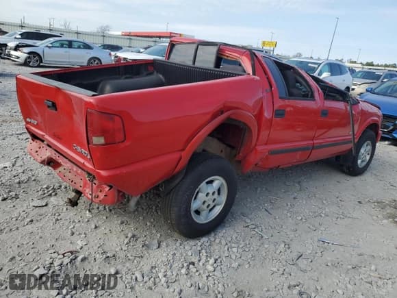 ✅ 2004 Chevrolet S-10 LS • VIN: 1GCDT13X44K124855 • Лот: 77341734. Опубликован ранее на Copart с пробегом Не указан. Бесплатный доступ к архиву аукционных продаж из США и подробный отчёт об истории автомобиля на DreamBid. Изображение 3.
